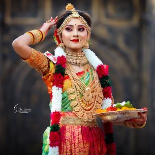 Transform Your Passion into Profession with Pankhudi Salon & Academy Makeup Courses