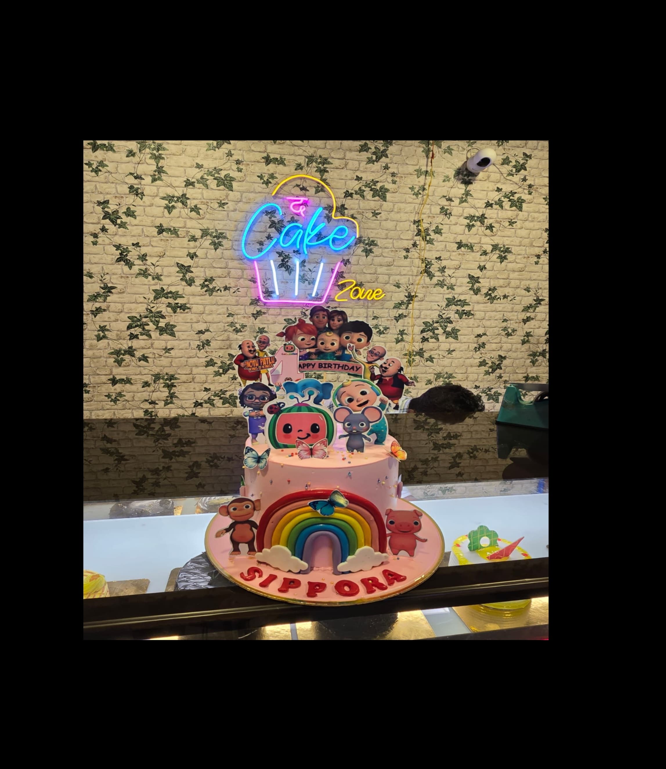 Transforming Celebrations with Customized Cakes: The Perfect Solution for Every Occasion