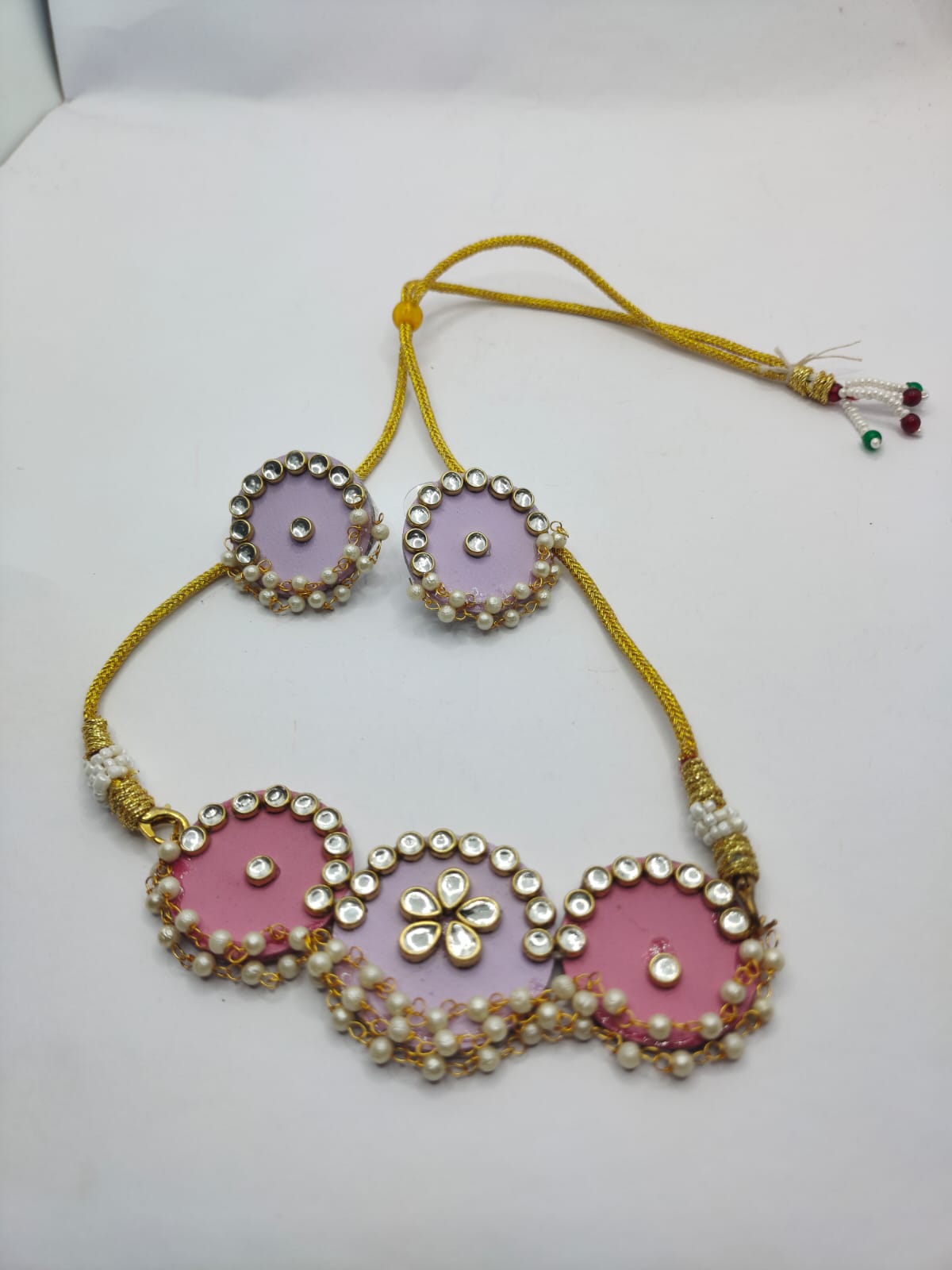 Transform Your Look with Vyaparify's Exquisite Chokar with Blings