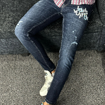 Discover Comfort and Style with Mr. Funky's Straight Fit Jeans