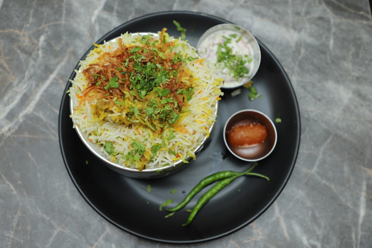 Savor the Taste of Tradition: How Veg Biryani Solves Mealtime Dilemmas