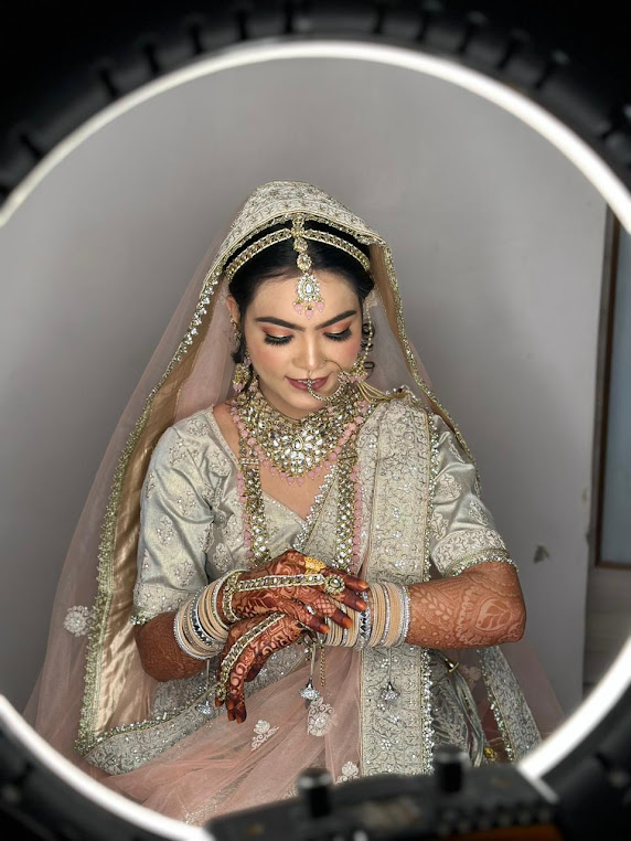 Transform Your Look: How Pallika's Beauty Clinic Solves Your Makeup Woes