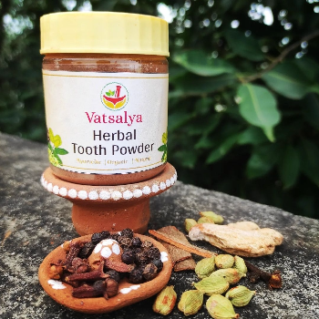 How Vatsalya Tooth Herbal Powder Transformed Meera's Smile and Confidence