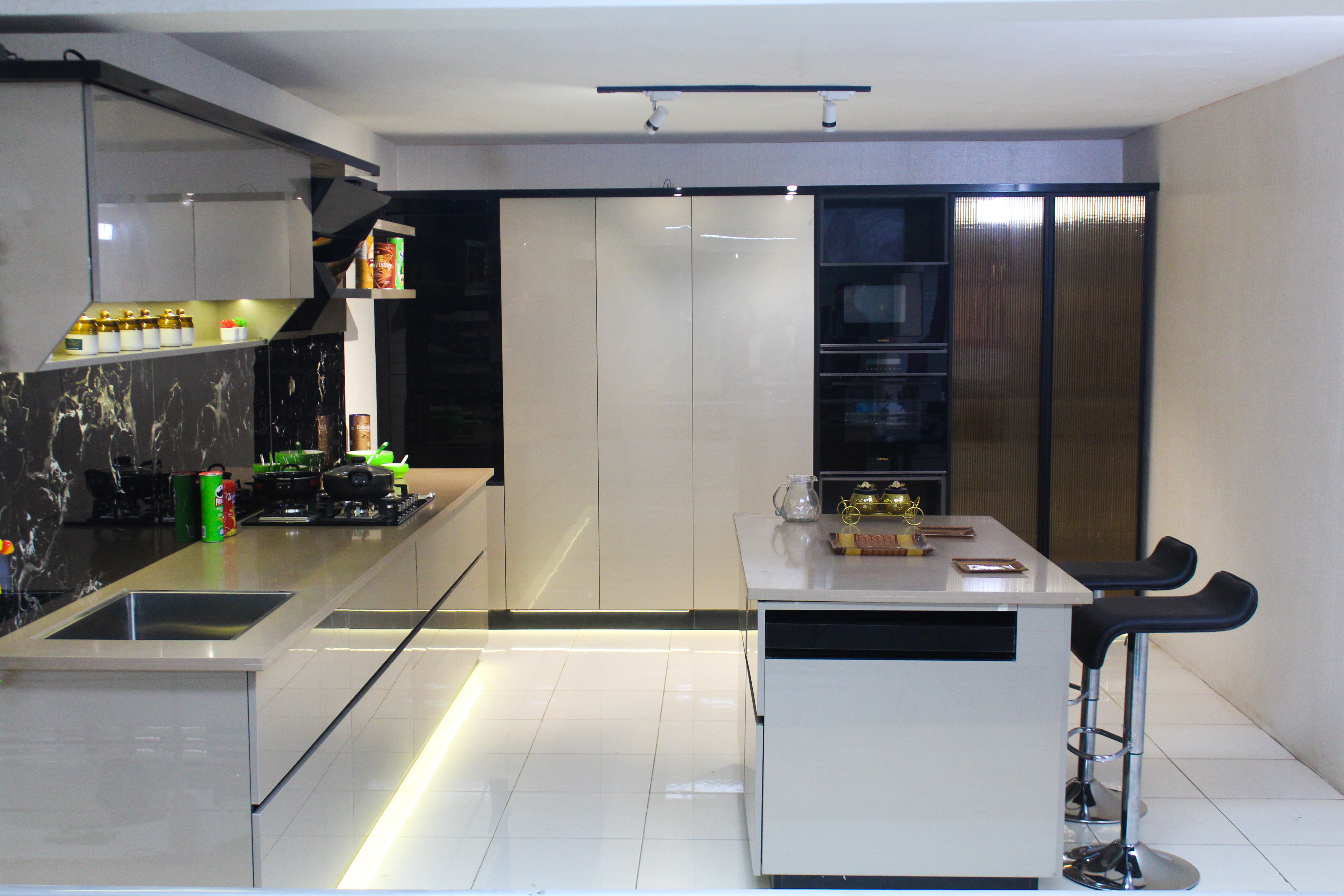 Transforming Your Culinary Space: A Journey with Customized Modular Kitchens