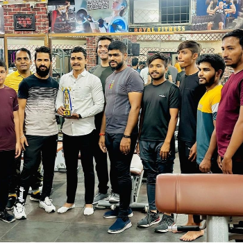 Transforming Lives: How Royal Fitness Gym Creates a Supportive Community for Fitness Enthusiasts Royal Fitness Gym Royal Fitness Opposite Lucky Bakery. Left Side Of Pimpri Kalewadi Bridge. Near BT Memorial School, Main Road Kalewadi.