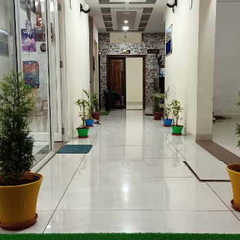 A Grand Welcome: Transforming Hotel Experiences at Hotel Dhwaj Palace