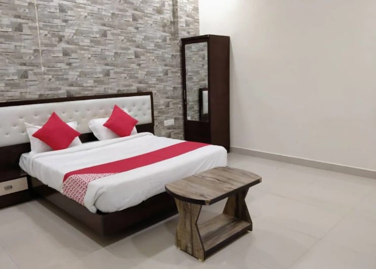 Discover Indore's Dining Delights: A Culinary Experience Like No Other