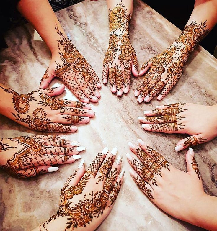 Transform Your Special Day with Akash Mehandi Art: The Perfect Solution for Group Bookings