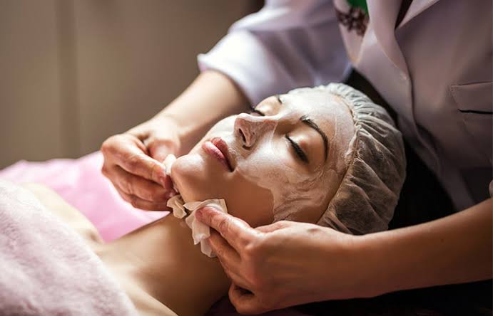 Transform Your Skin and Confidence: The Secret Behind Vaibhavi Beauty Parlour’s Cleanup Service