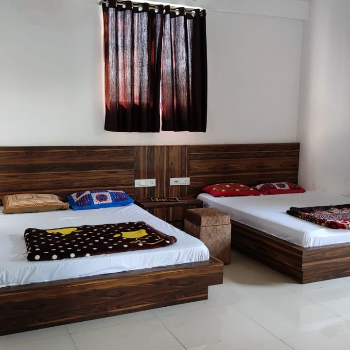 Reclaim Your Peace: How Hotel Maharana Palace's Deluxe Rooms Elevate Your Travel Experience