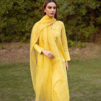 Embrace Elegance with the Yellow Salwar Suit: A Perfect Blend of Tradition and Modernity | Trendy Threads