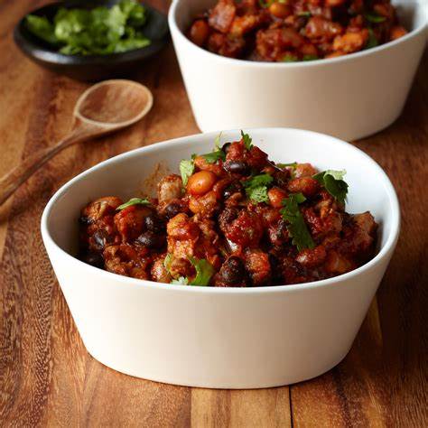 Savor the Spice: How Spicy Chicken Chili Solves Your Culinary Cravings