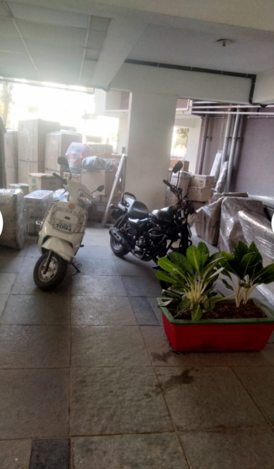 Simplifying Life: How Two-Wheeler Transport Services Change the Game for Urban Dwellers