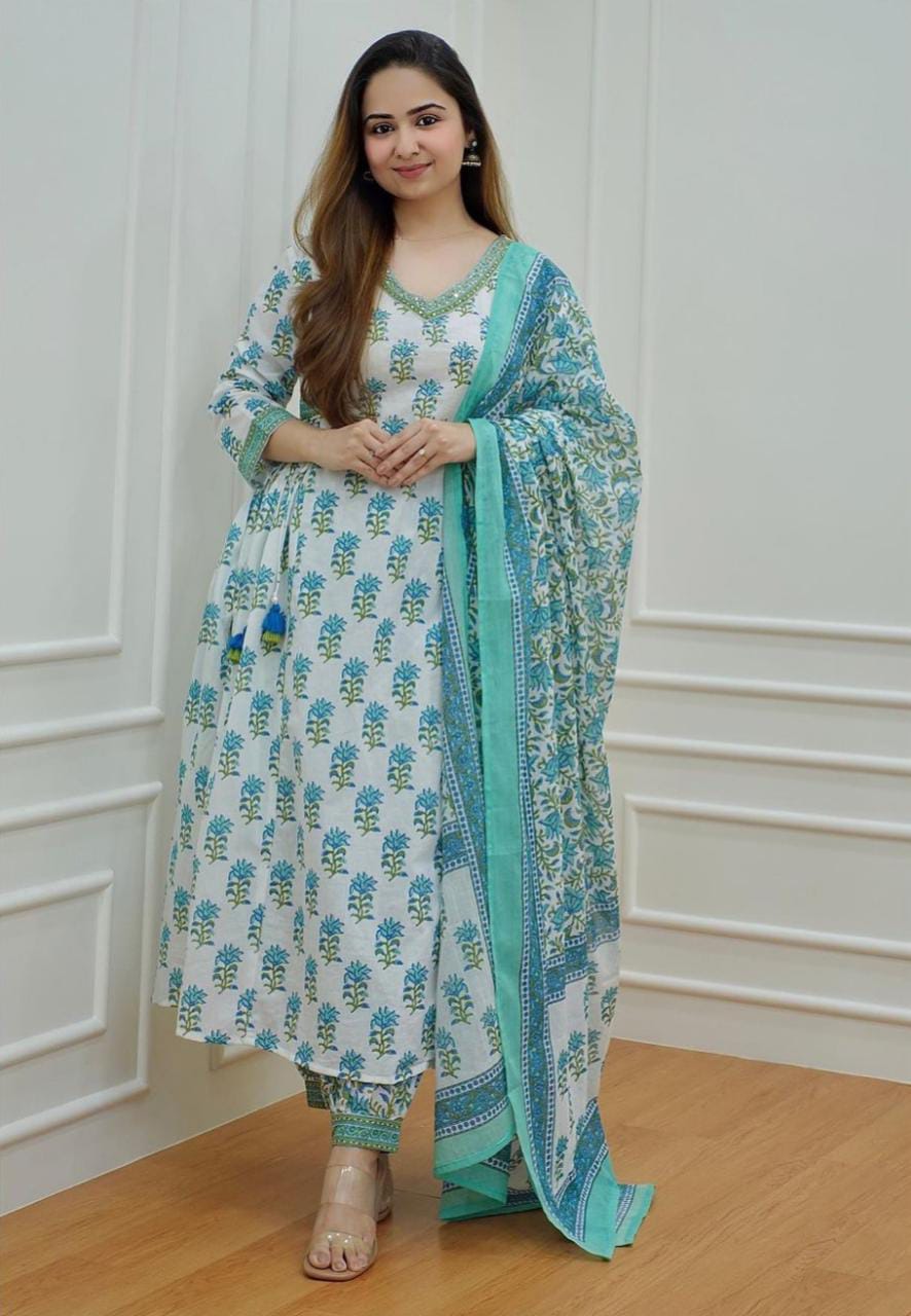 Embrace Effortless Elegance with Anagha's Kurti and Dupatta Set