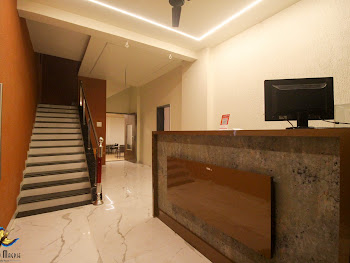 Finding Solace in the Hills: A Luxury Retreat Experience