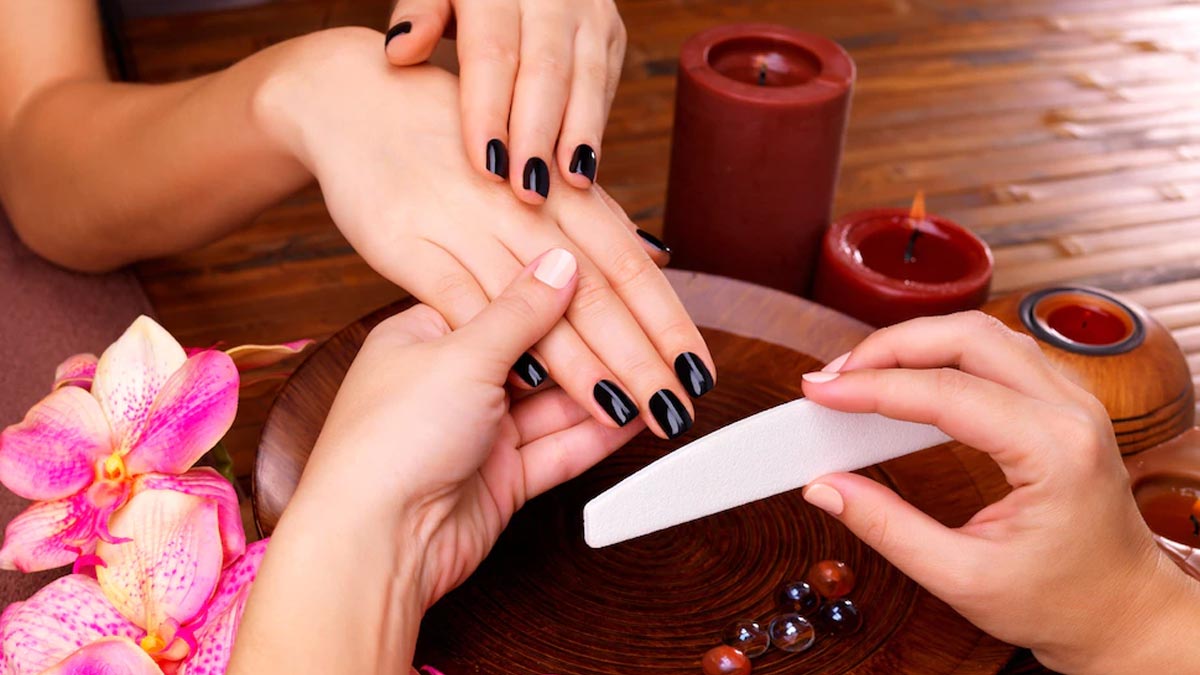 The Perfect Nail Treatment: Solving Riya's Confidence Dilemma