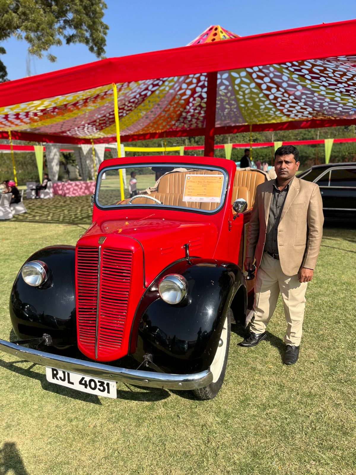 Experience Timeless Elegance: Rent a Vintage Car in Jaipur