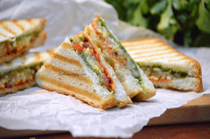 The Veg Sandwich: A Delightful Solution for Busy Professionals