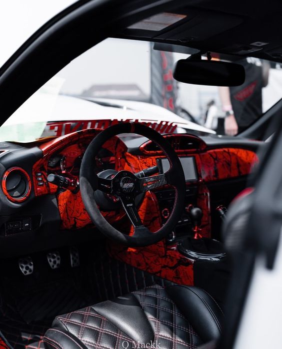 Transforming Auto Experiences: How One Service Solves Major Car Troubles