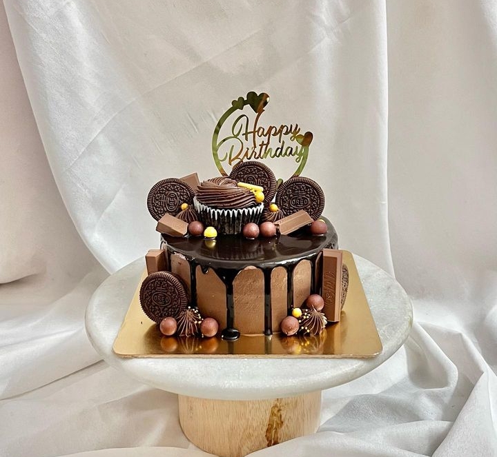 Savoring Sweet Moments: How Chocolate Cake Unites Families