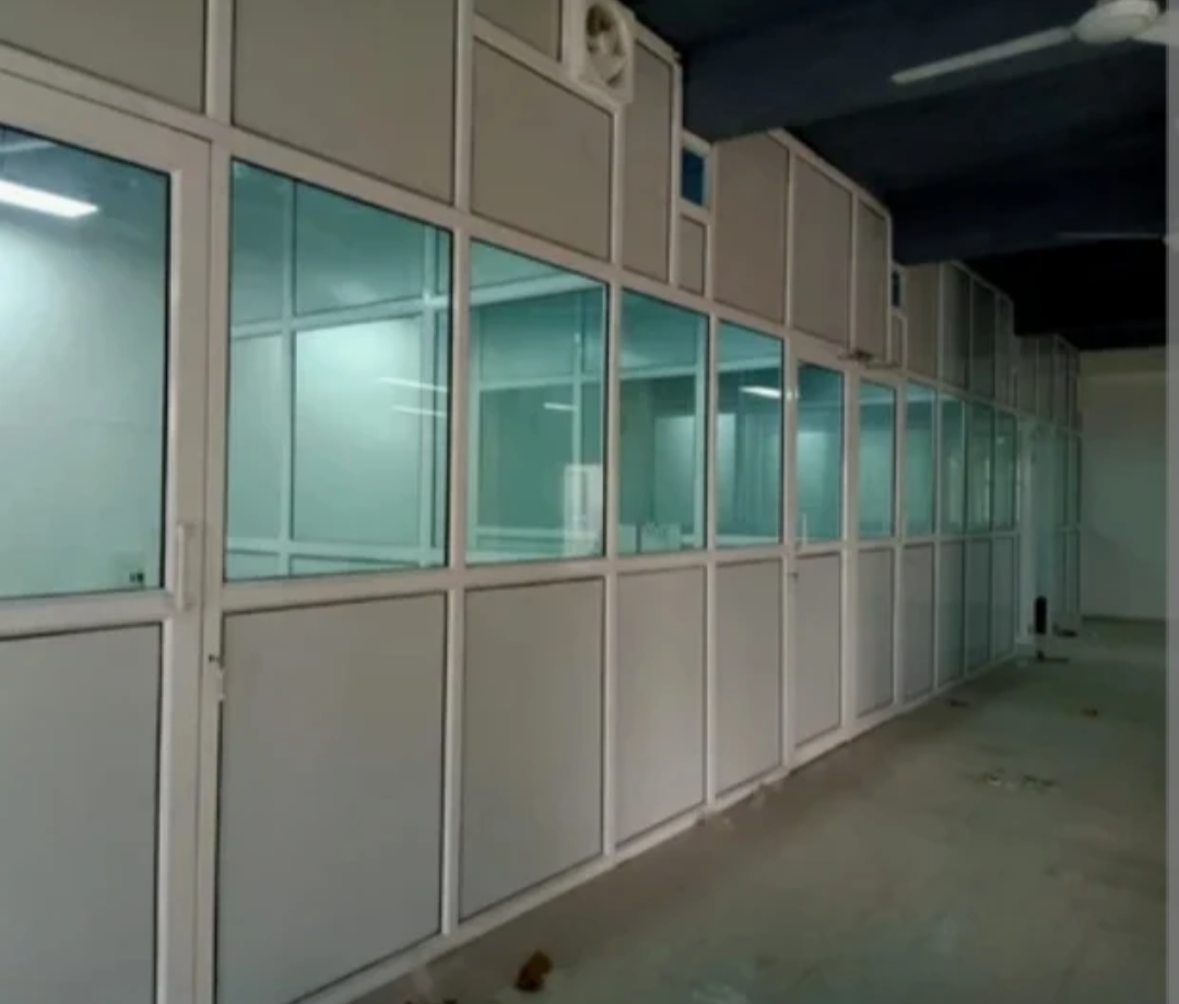 Transforming Spaces: How Aluminum Partitions Solve Radhika's Office Dilemma