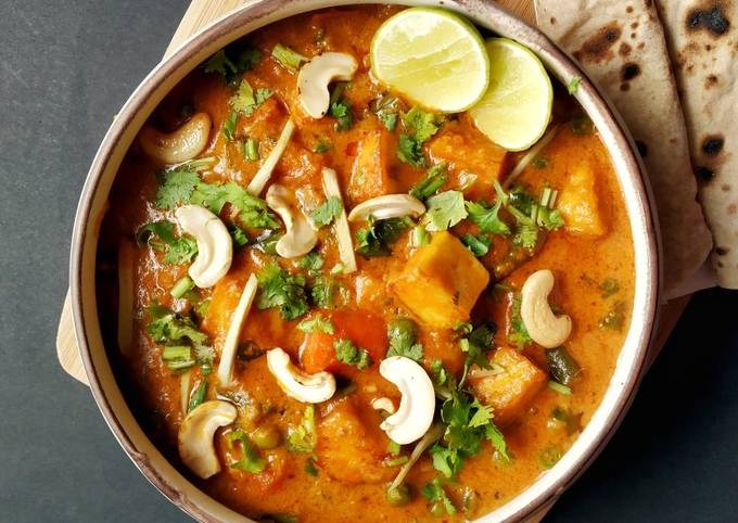 Savor the Spice: How Vegetarian Handi Transforms Mealtimes for Busy Indian Families