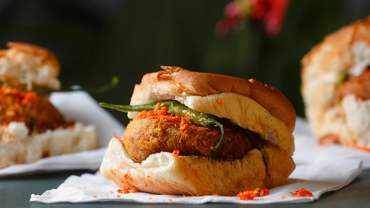 Savoring Tradition: How Mumbai Style Vada Pav Transforms Lunch Breaks
