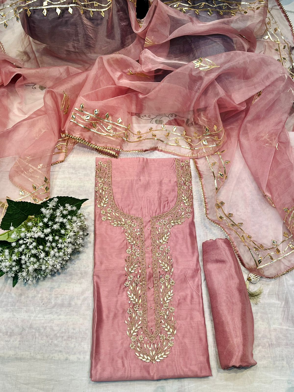 The Timeless Elegance of Chanderi Silk: Unraveling the Magic for the Modern Indian Woman