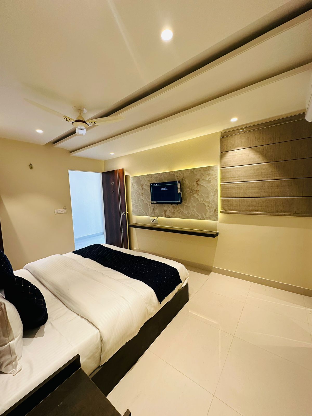 Experience Unmatched Comfort with Hotel Sunrise: A Solution for Every Traveler