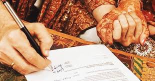 Navigating Matrimonial Challenges: How a Marriage Lawyer Can Be Your Guiding Light