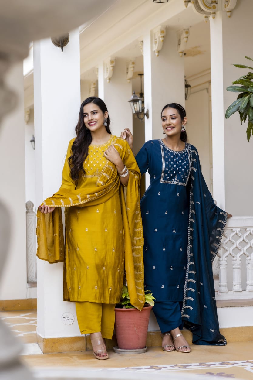 Elevate Your Style: How a Perfect Suit Transformed Riya’s Confidence