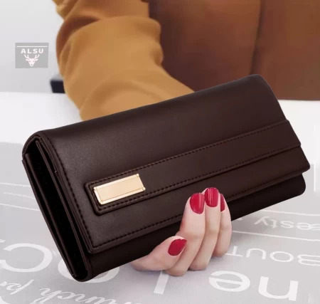 Transform Your Commute with the Perfect Clutch: A Game-Changer for Busy Professionals
