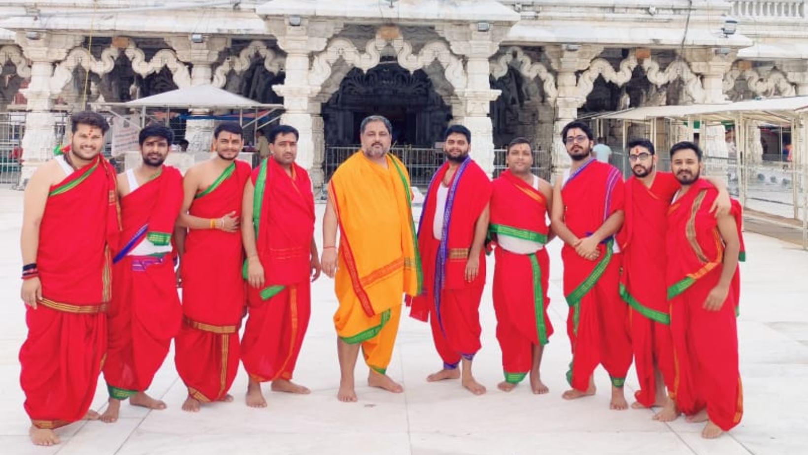 Banner Pandit Vishal Guru