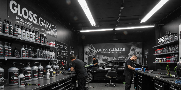 Banner GLOSS GARAGE
