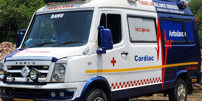 Banner R.T Ambulance Service Nagpur