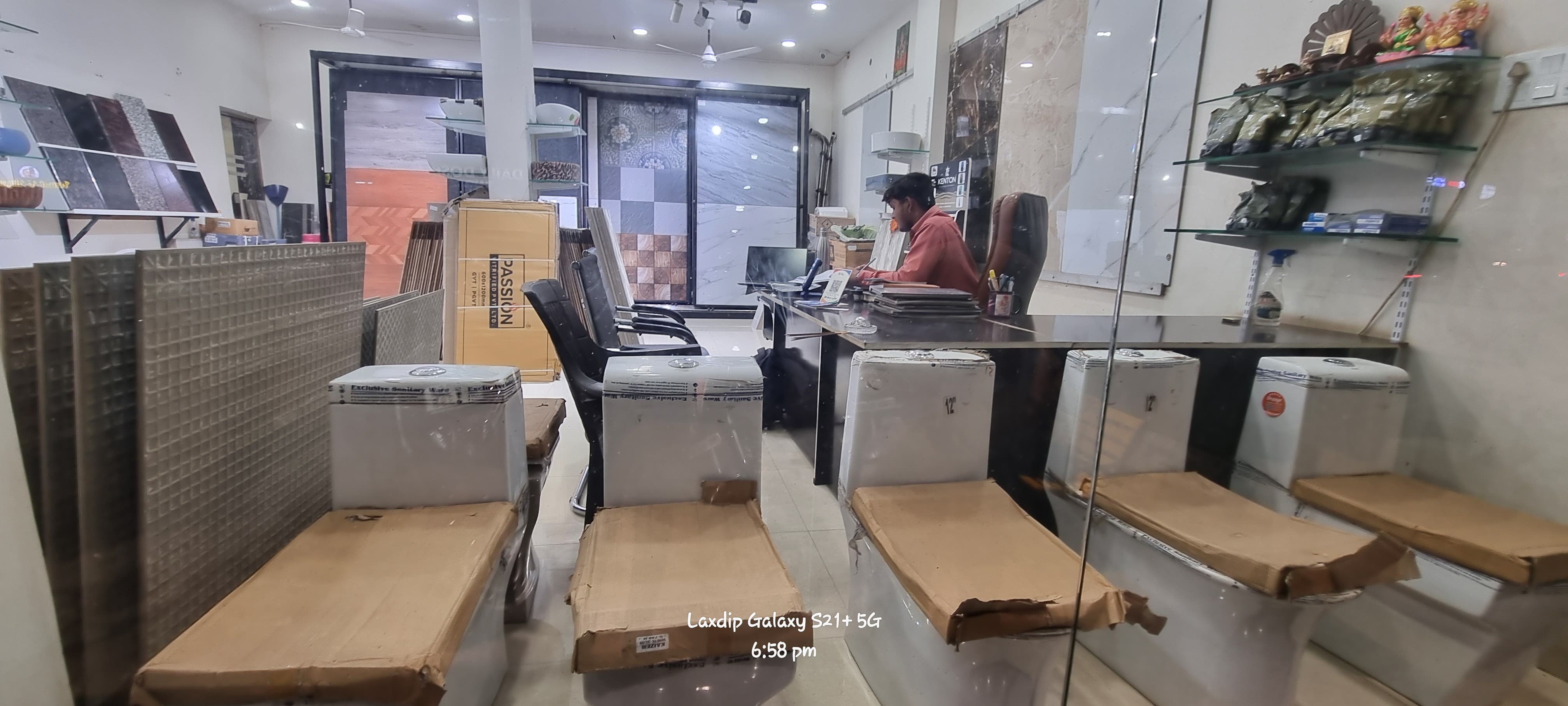 Banner Shri Sai Tiles