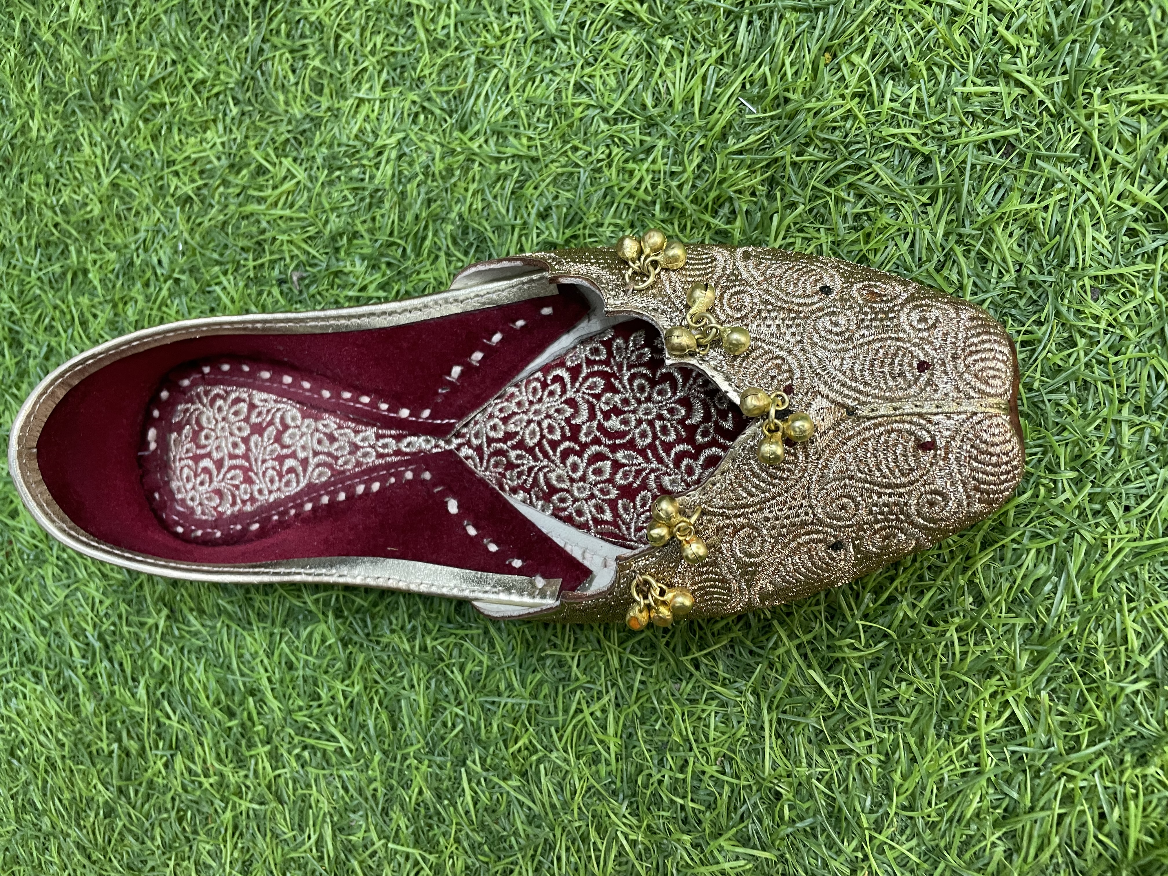 Banner NR Punjabi Jutti