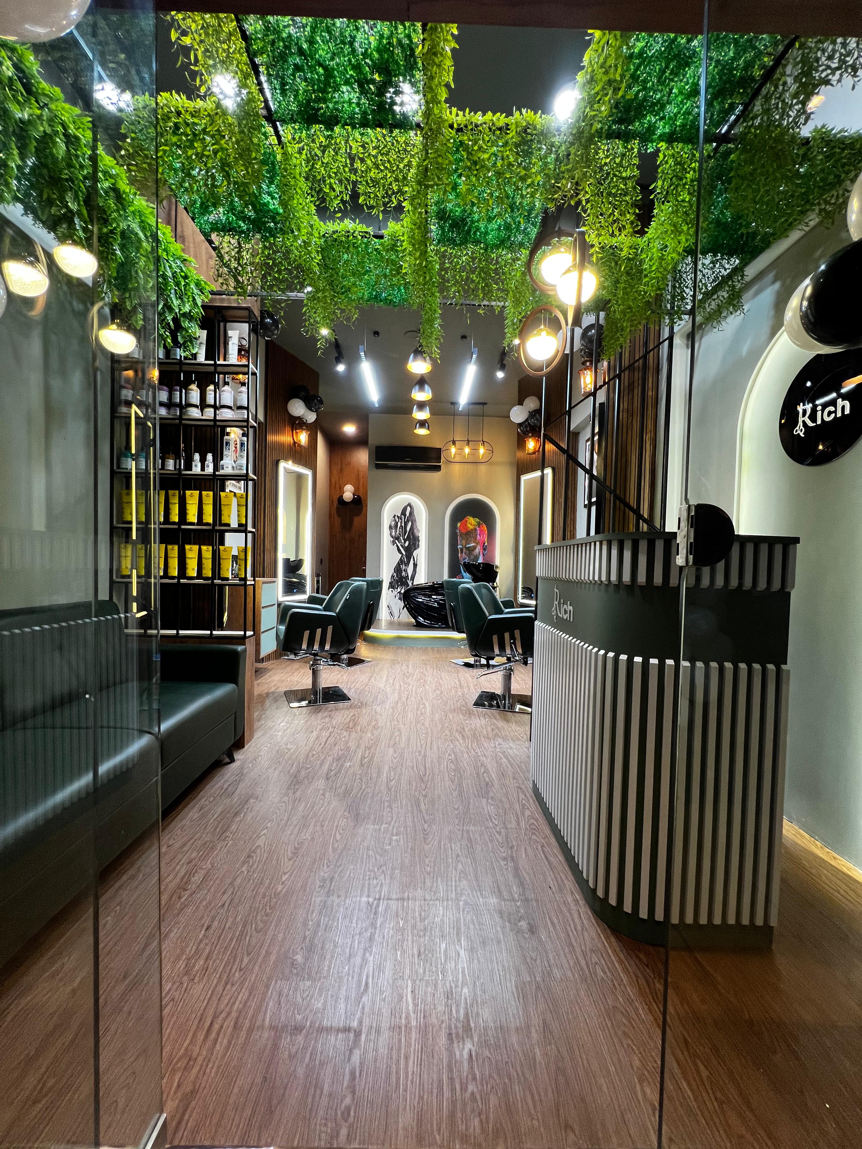 Banner Rich Unisex Salons