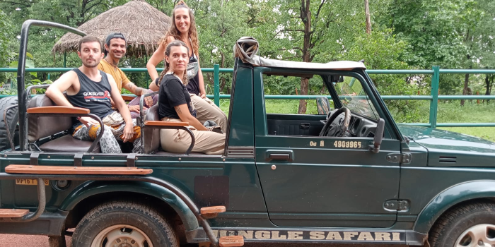 Banner KHAJURAHO ADVENTURE TAXI SERVICES