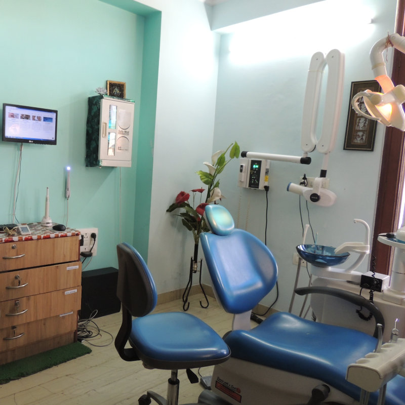 Smile Carve Dental Clinic & Facial Aesthetic Center gallery image