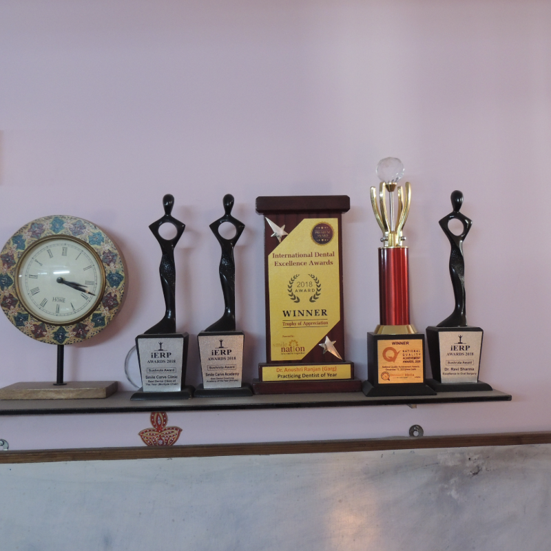 Smile Carve Dental Clinic & Facial Aesthetic Center gallery image