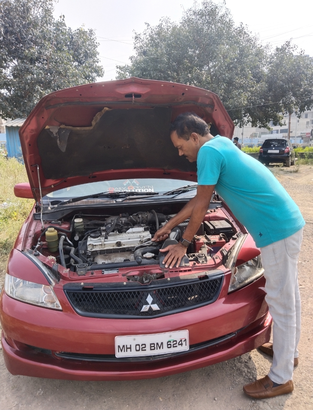 Car repairing-https://i-media.vyaparify.com/vcards/products/10339/IMG_20231015_144941.jpg Image