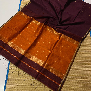 Star zari weaving border with star zari booty Maheshwari Handloom cotton silk saree Roshni Handloom Moulana Aazad Marg Mominpura Near Jama Masjid M.P Maheshwar
