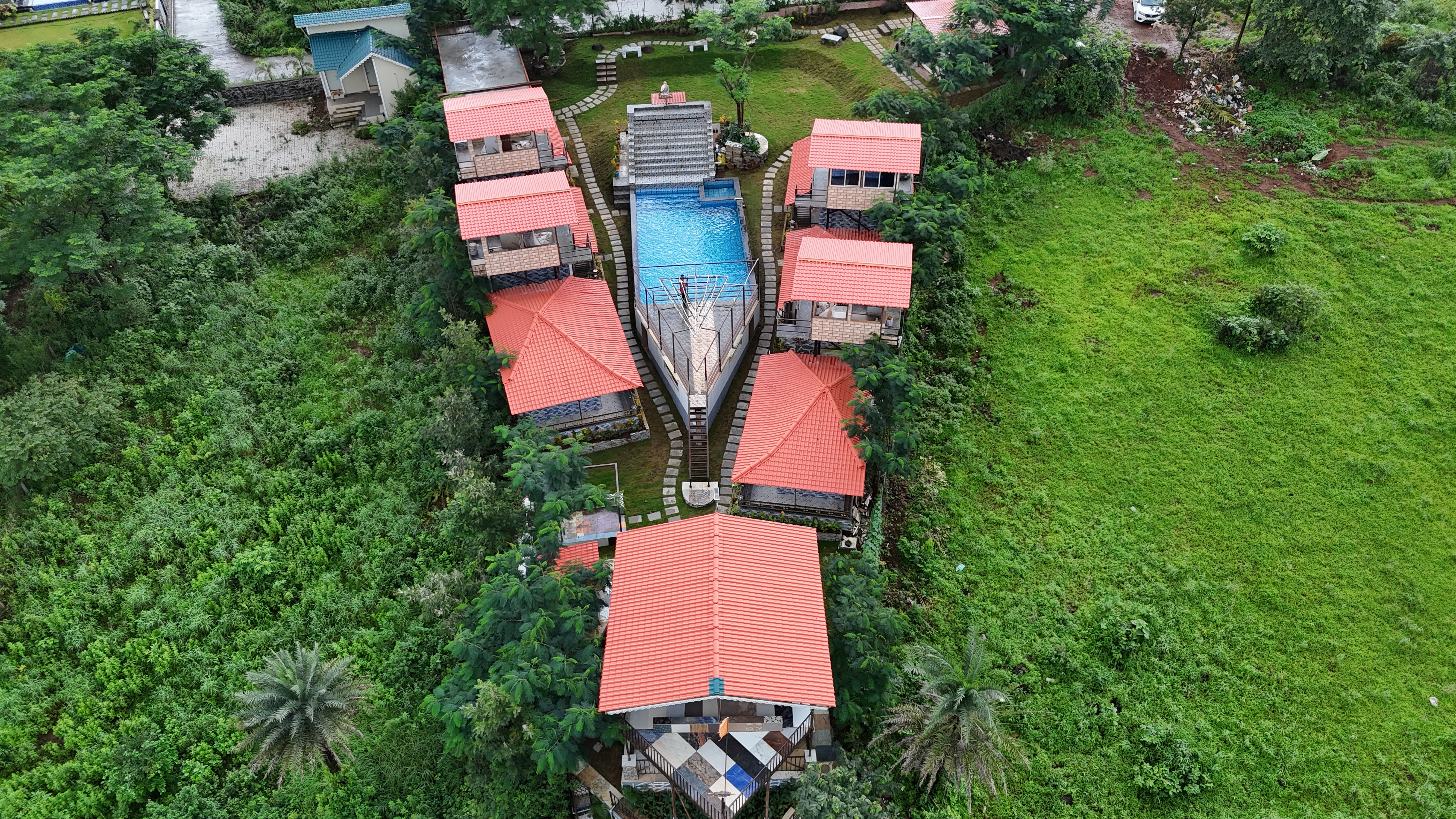 Titanic Riverside Retreat-https://i-media.vyaparify.com/vcards/products/105813/dji_fly_20240810_180242_0248_1723314304438_photo.jpg Image