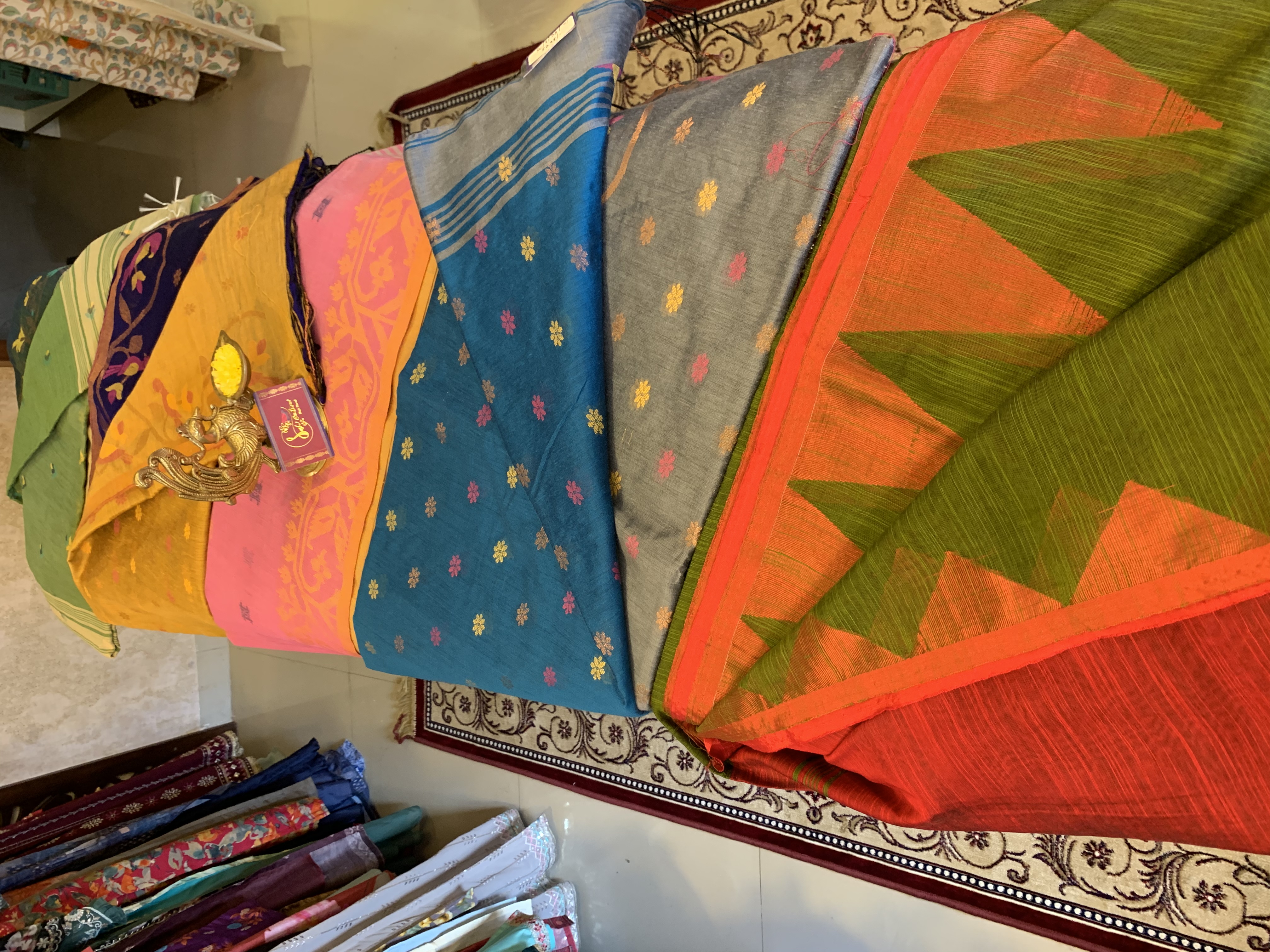 Saree collections-https://i-media.vyaparify.com/vcards/products/11199/8DAA662B-001F-4D3F-9BCD-613D314662C0.jpeg Image