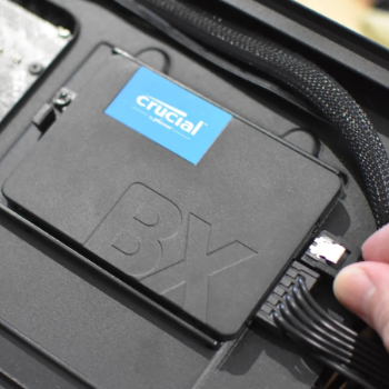 SSD installation-https://i-media.vyaparify.com/vcards/products/112116/product_1736163228.png Image