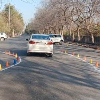 Reverse and parking training Highway training Swaraj Motor Driving School Mandir, Near Santoshi Mata Road, Santosh Nagar, Katraj, Pune, Maharashtra 411046, India