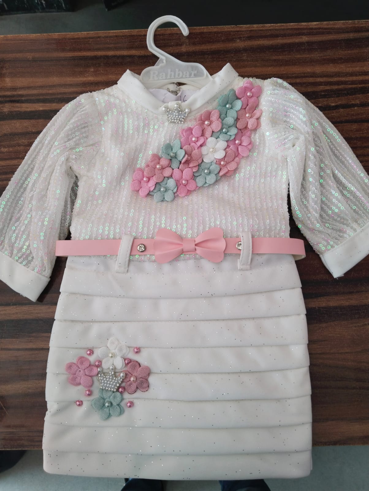 Party Wear Dresses-https://i-media.vyaparify.com/vcards/products/12325/78adcfe6-a045-416f-9c5b-4139009cb5b6.jpeg Image