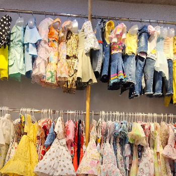 Girls itam Junior Junction Chakla,Masjid Bandar,Mumbai-400004