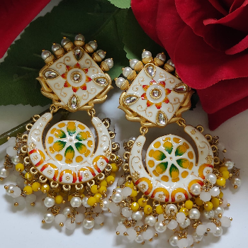 Meena earrings-https://i-media.vyaparify.com/vcards/products/132260/product_1738566328.png Image
